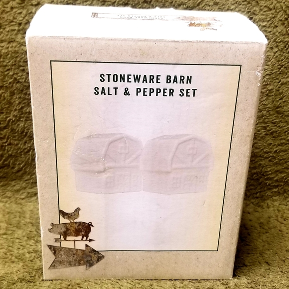 NIB, Cracker Barrel Salt & Pepper Shakers Set - Picture 7 of 8